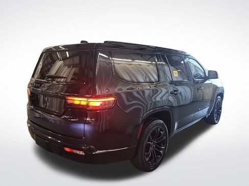 Used 2023 Jeep Grand Wagoneer Series III w/ Quick Order Packagew 28T AWD/4WD image 2