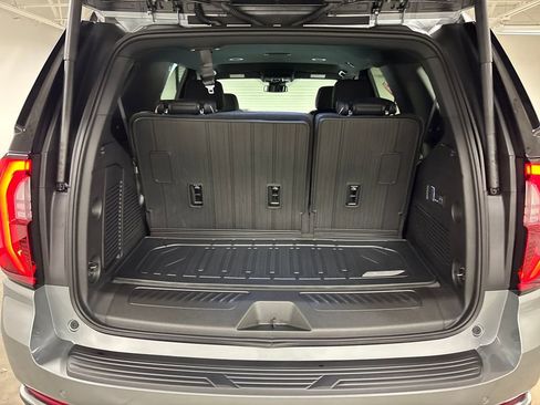 New 2026 GMC Yukon Elevation w/ LPO, Floor Liner Package image 16