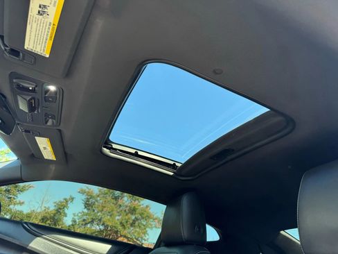 Used 2016 Chevrolet Camaro SS image 15