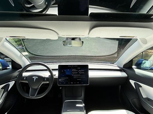 Used 2021 Tesla Model 3 Standard Range Plus RWD image 18