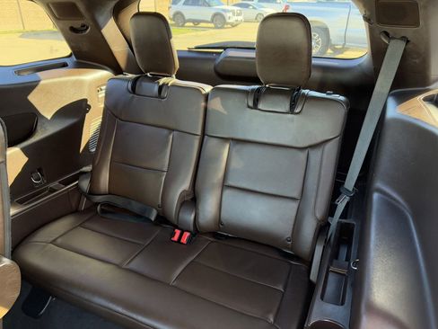 Used 2022 Ford Explorer King Ranch w/ Technology Package image 29