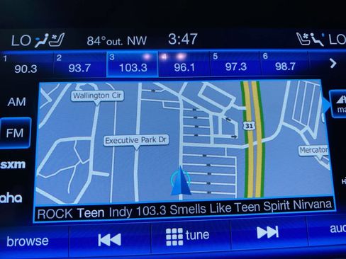 Used 2020 Maserati Levante GranLusso image 26