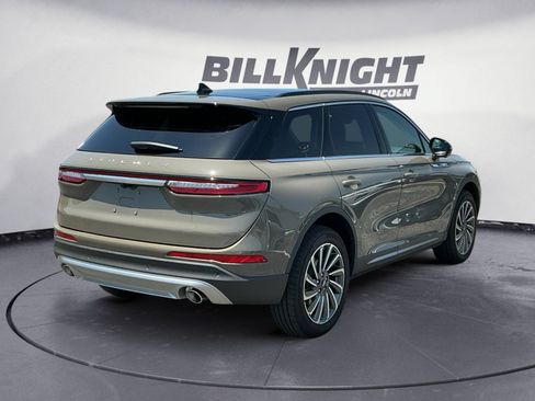 New 2026 Lincoln Corsair Reserve FWD image 5