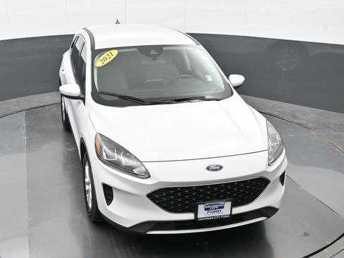 Used 2021 Ford Escape SE w/ Convenience Package FWD image 42
