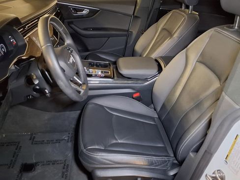 Used 2019 Audi Q8 Premium AWD/4WD image 13