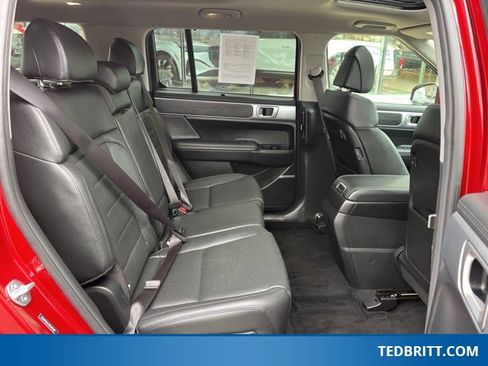 Used 2024 Hyundai Santa Fe Limited image 21