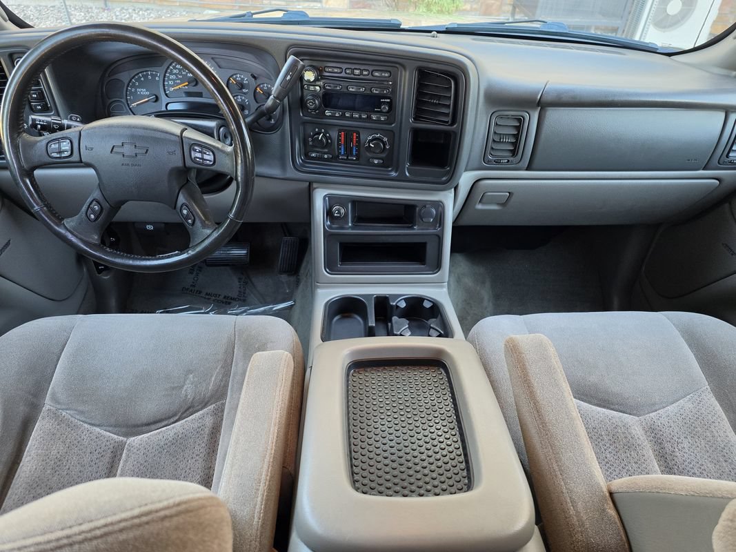 Used 2004 Chevrolet Tahoe LS w/ Preferred Equipment Group AWD/4WD image 15