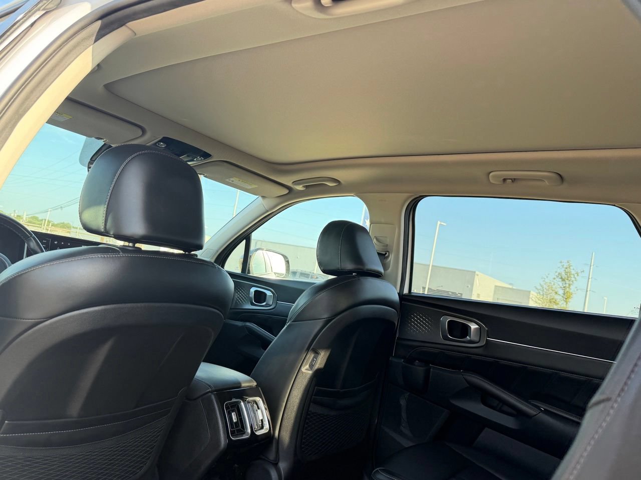 Used 2022 Kia Sorento SX FWD image 33