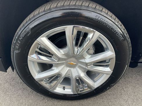 Used 2023 Chevrolet Suburban High Country w/ Premium Package 2 image 36