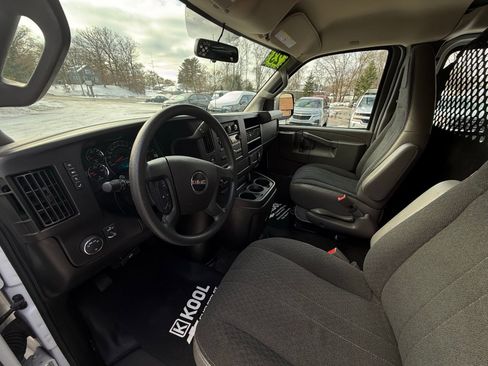 Used 2023 GMC Savana 2500 image 11