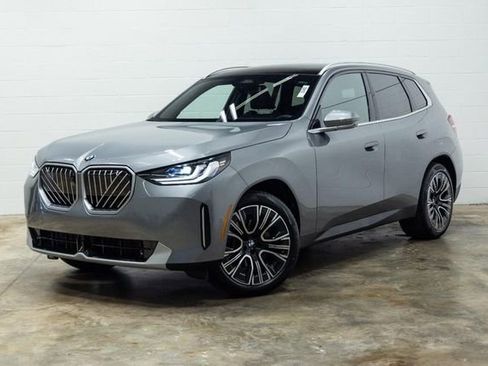 Used 2025 BMW X3 xDrive30i image 11