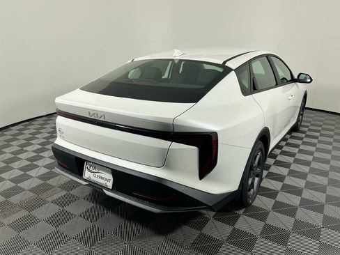 New 2026 Kia K4 FWD image 3