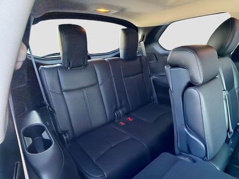 Used 2020 Nissan Pathfinder Platinum image 22