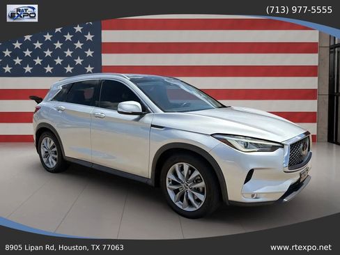 Used 2019 INFINITI QX50 Luxe w/ Navigation Package AWD/4WD image 2