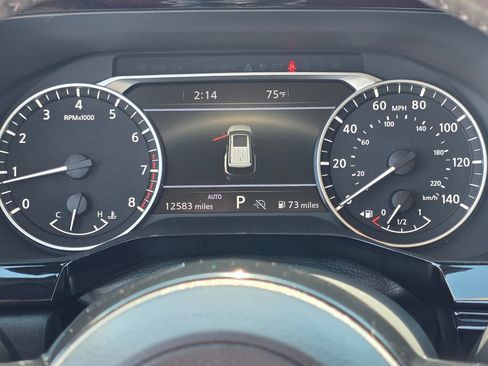 Used 2025 Nissan Pathfinder SL AWD/4WD image 20