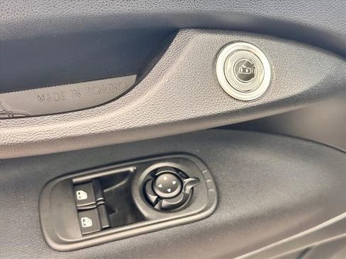 New 2024 FIAT 500 e (RED) image 19