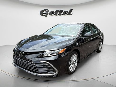 Used 2023 Toyota Camry LE FWD image 1