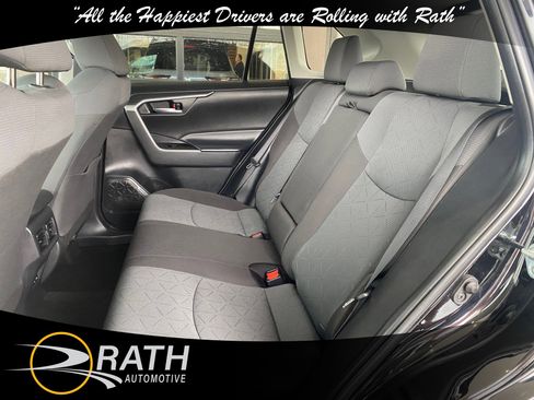 Used 2024 Toyota RAV4 XLE image 19