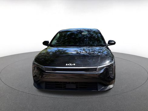 Used 2025 Kia K4 LXS image 2