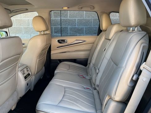 Used 2016 INFINITI QX60 Luxe w/ Premium Plus Package AWD/4WD image 22