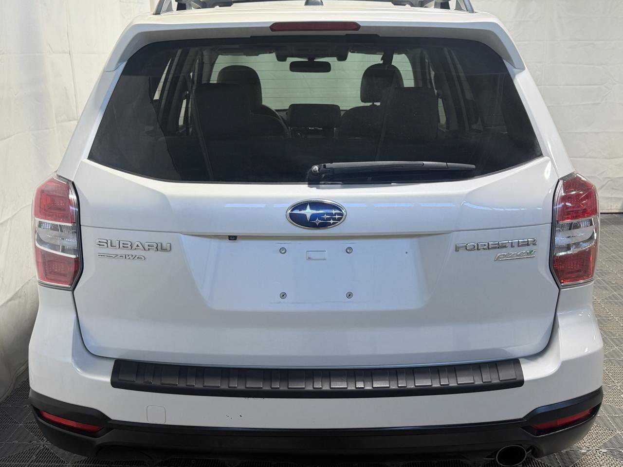 Used 2015 Subaru Forester 2.5i Limited AWD/4WD image 8