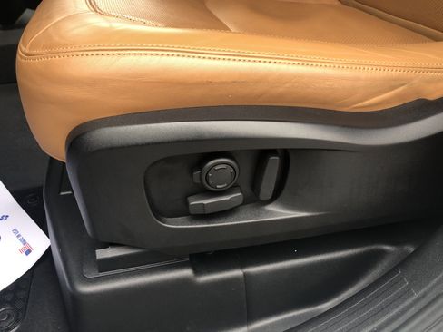 Used 2023 Land Rover Defender 110 S image 16