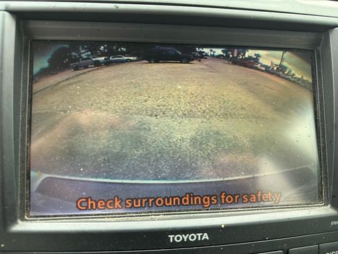 Used 2010 Toyota Highlander Limited FWD image 20