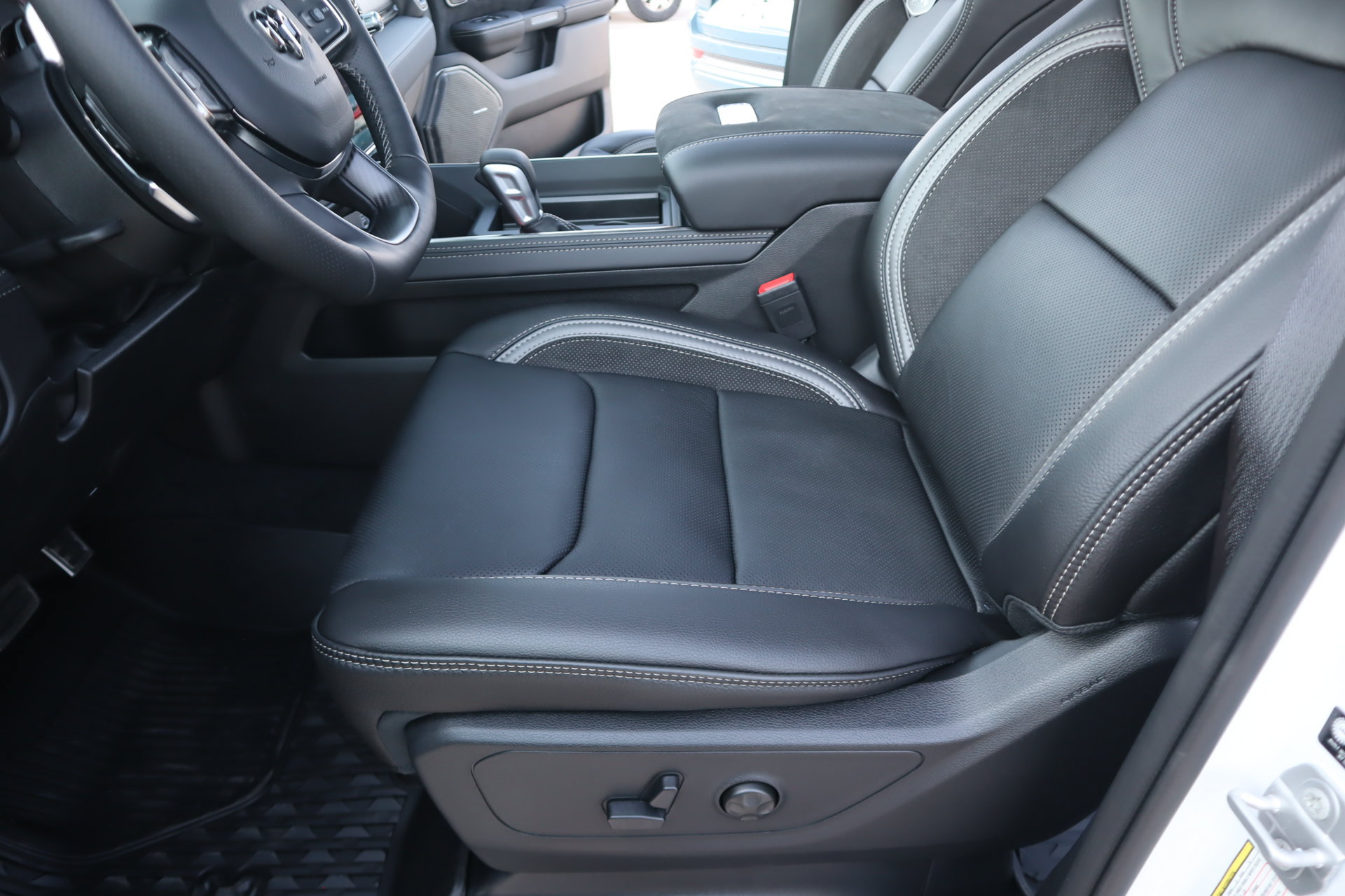 New 2027 RAM 1500 RHO AWD/4WD image 13