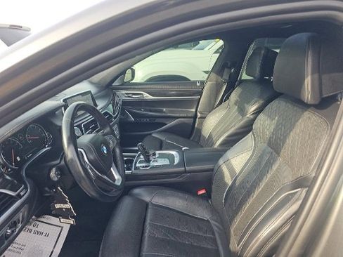 Used 2019 BMW 750i xDrive image 4