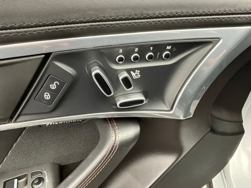 Used 2019 Jaguar F-TYPE Coupe RWD image 12
