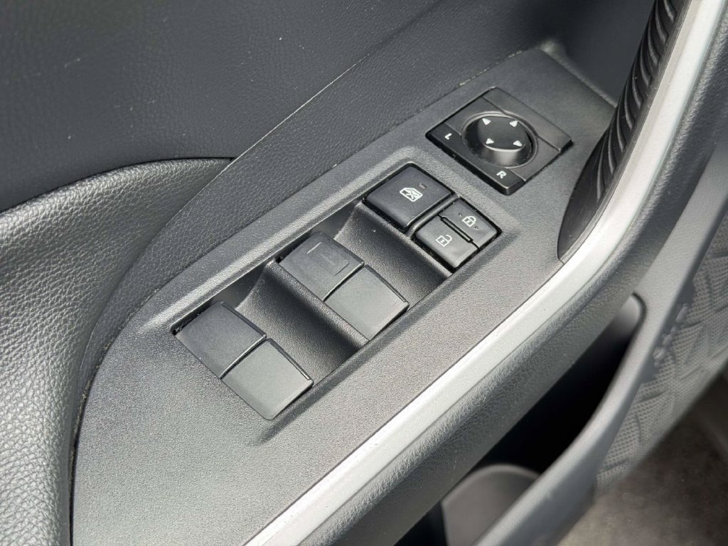 Used 2019 Toyota RAV4 LE w/ All Weather Liner Package AWD/4WD image 18