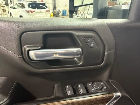 Used 2022 Chevrolet Silverado 2500 LT w/ Convenience Package image 27