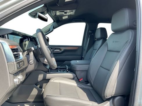 New 2026 GMC Yukon Denali w/ LPO, Floor Liner Package image 24