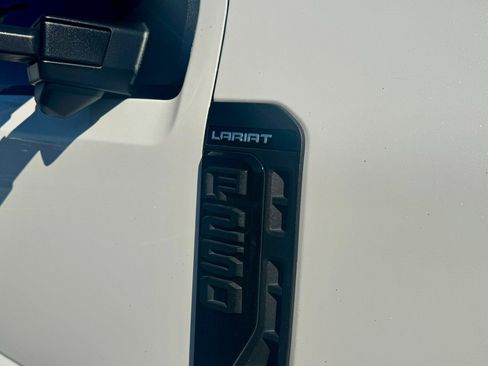 Certified 2024 Ford F250 Lariat w/ Lariat Ultimate Package image 4