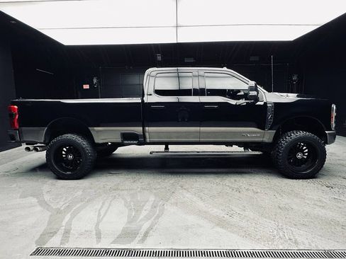 Used 2023 Ford F250 King Ranch w/ FX4 Off-Road Package AWD/4WD image 8