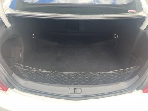 Used 2011 Buick Regal CXL w/ RL5 Preferred Equipment Group FWD image 9