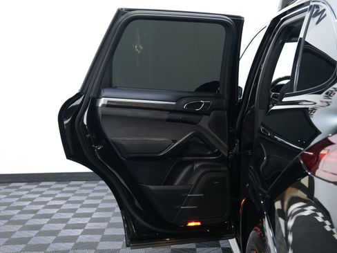 Used 2016 Porsche Cayenne GTS image 25