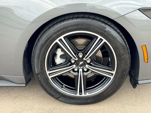 Used 2025 Ford Mustang Premium RWD image 10