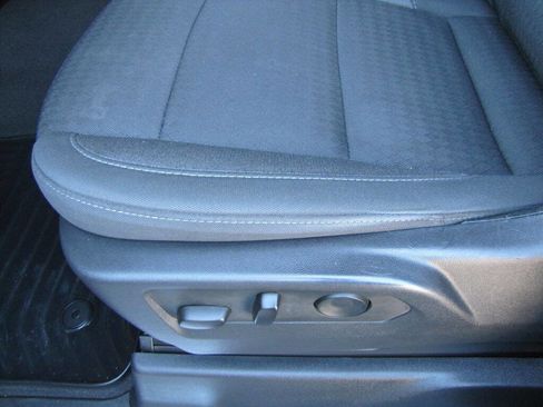 Used 2024 GMC Sierra 2500 SLE w/ SLE Convenience Package image 16