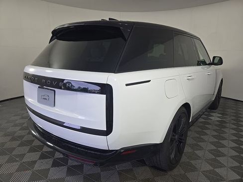 Used 2024 Land Rover Range Rover SE AWD/4WD image 5