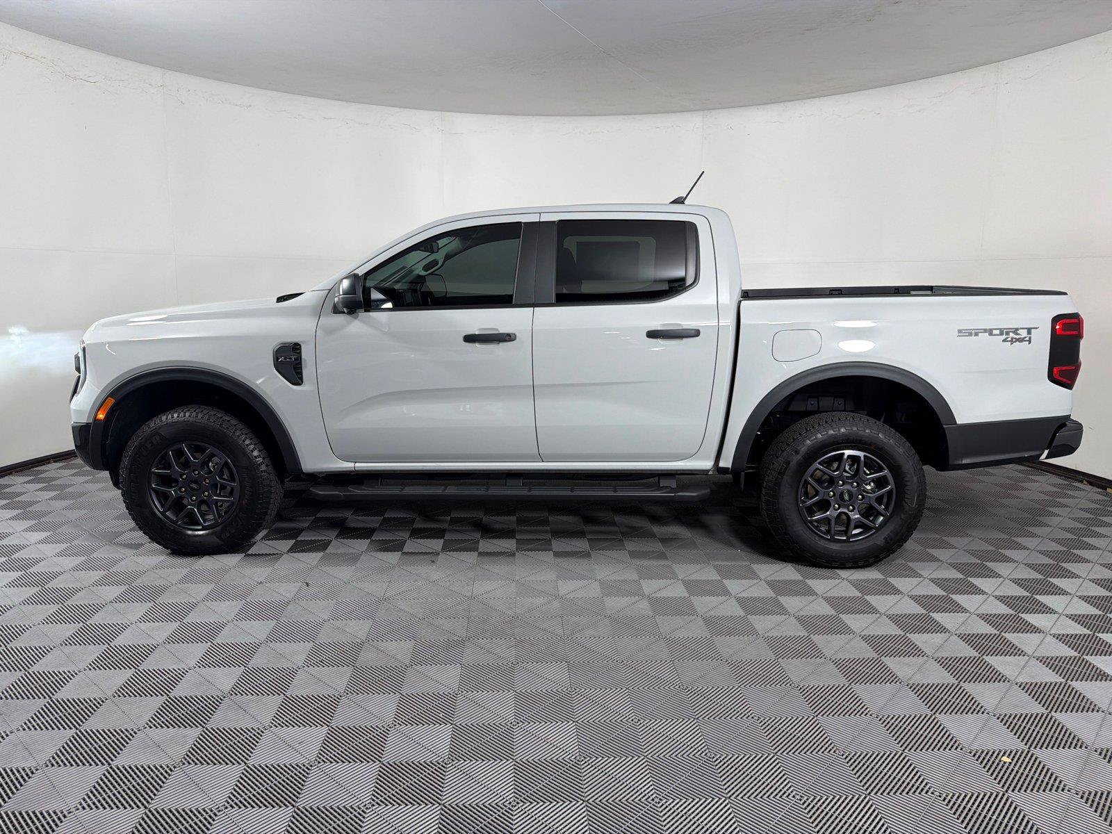 New 2026 Ford Ranger XLT w/ Technology Package AWD/4WD image 4