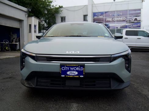 Used 2025 Kia K4 FWD image 2