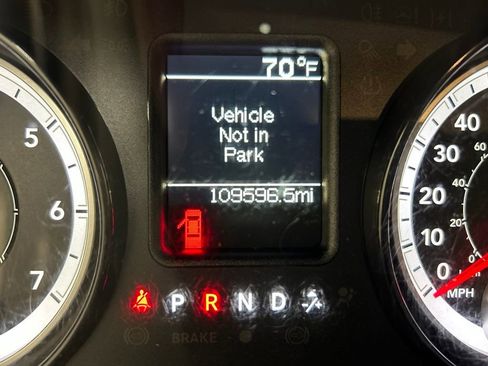 Used 2017 RAM 1500 Express AWD/4WD image 19