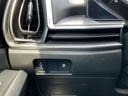 Used 2024 Kia Sorento S FWD image 18