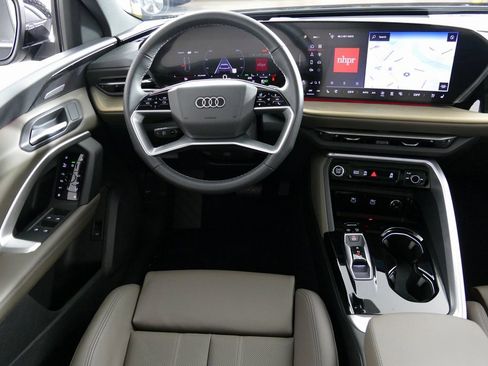 New 2025 Audi Q5 Premium Plus image 25