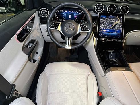 Certified 2025 Mercedes-Benz GLC 300 GLC 300 image 40