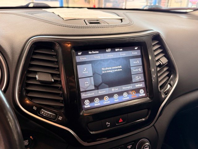 Used 2020 Jeep Cherokee Limited AWD/4WD image 12