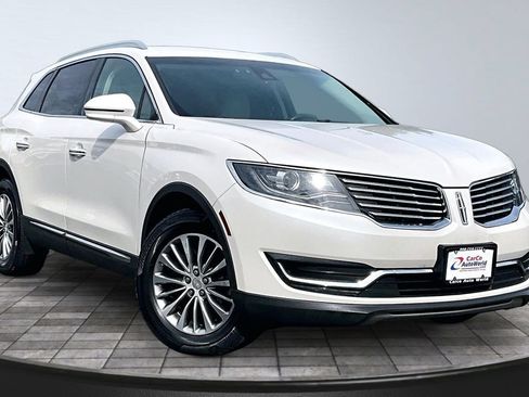 Used 2016 Lincoln MKX Select w/ Select Plus Package AWD/4WD image 3