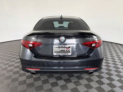 Used 2017 Alfa Romeo Giulia RWD image 10
