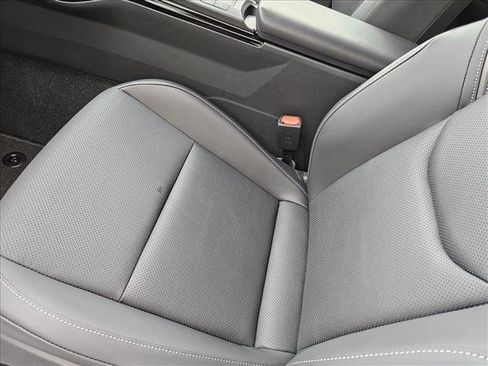 New 2026 Toyota Prius Plug-In Hybrid image 4